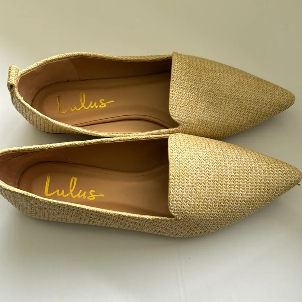 NWOT Lulu’s flats - Picture 2 of 3